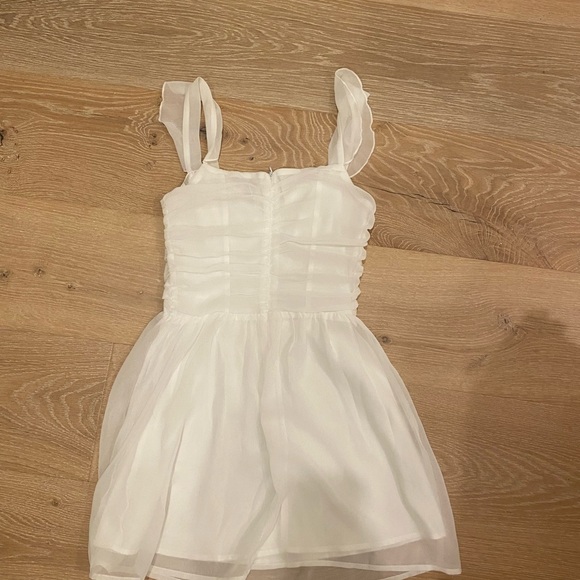 PRINCESS POLLY DRESS - Picture 2 of 4